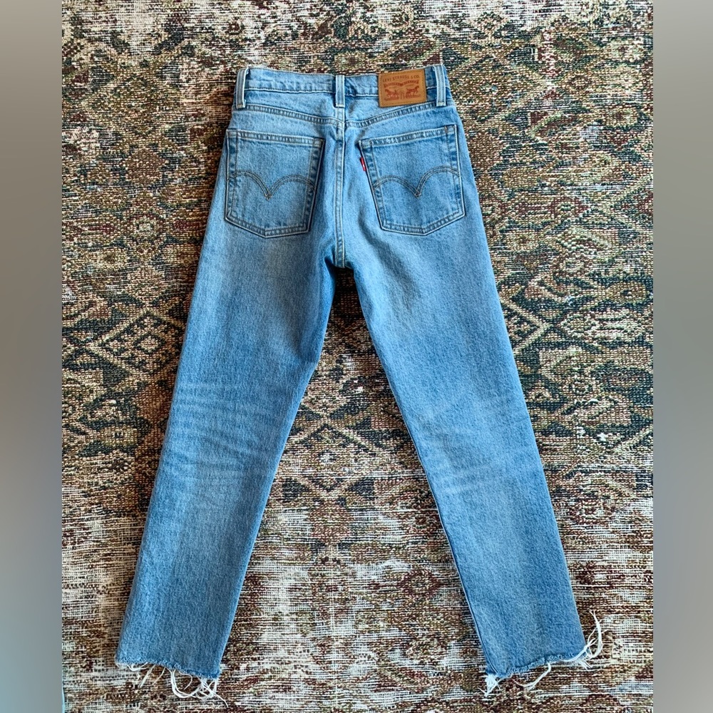 Levi Wedgie Straight